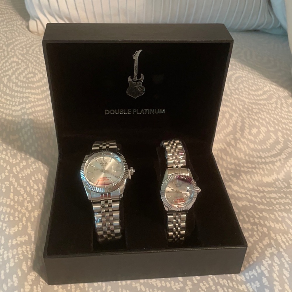 Watches-silver